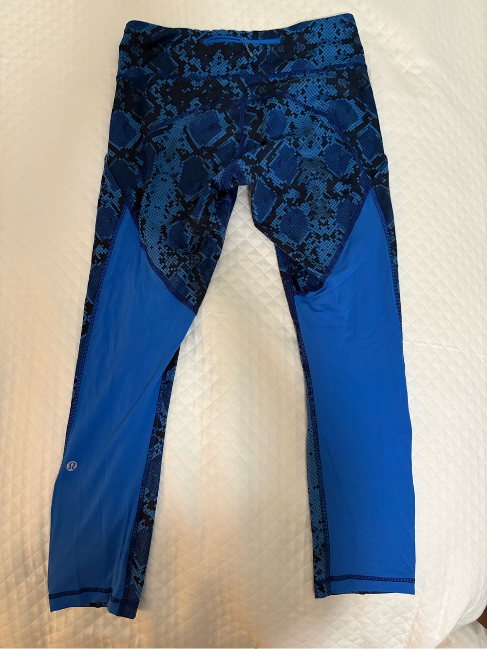 Lululemon Run Inspire Crop - Blue Python Print - Picture 3 of 3